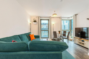 Bright New Flat overlooking the Wembley Stadium